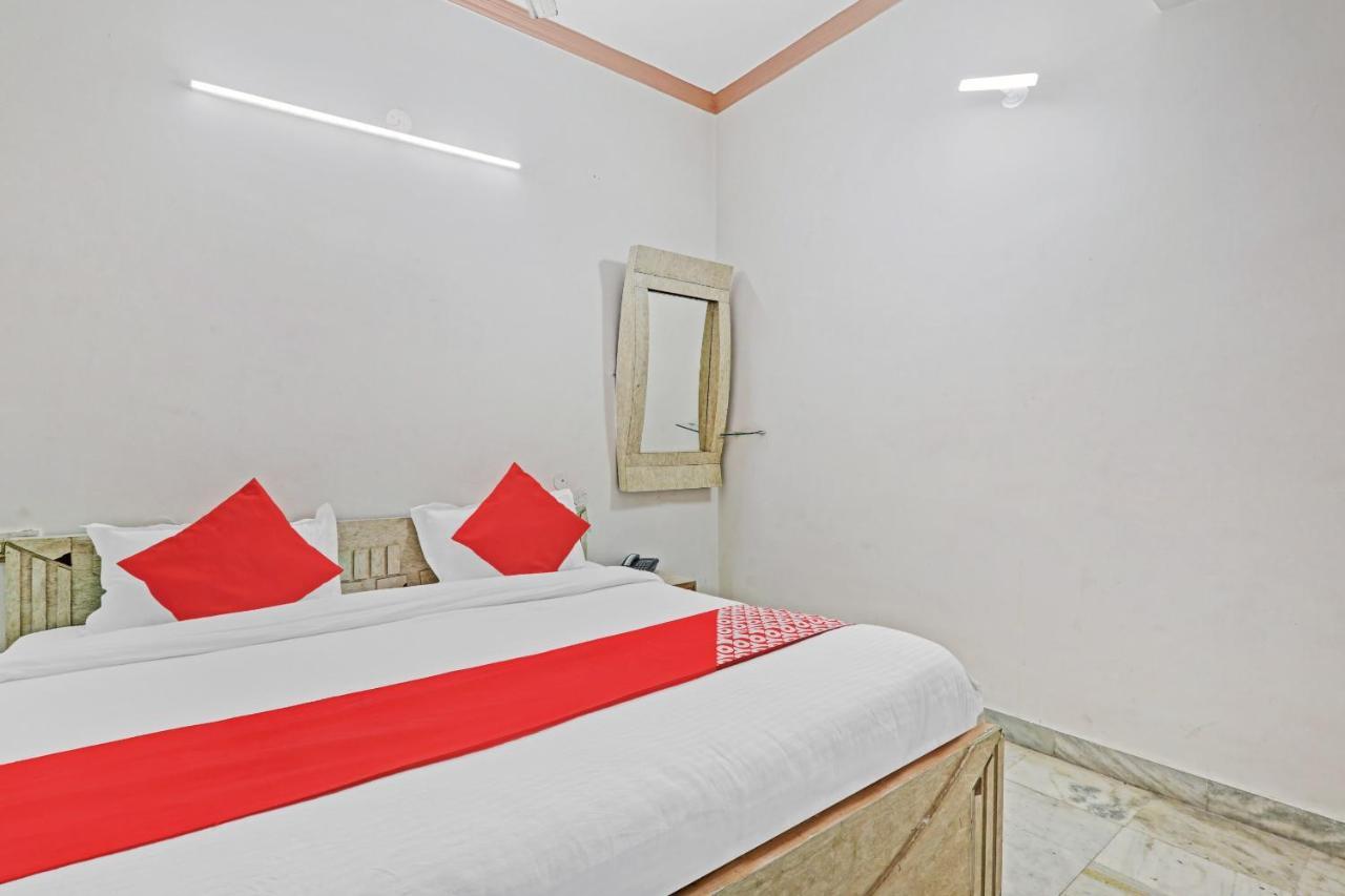 Oyo 27695 Hotel Relation Kānpur Eksteriør bilde