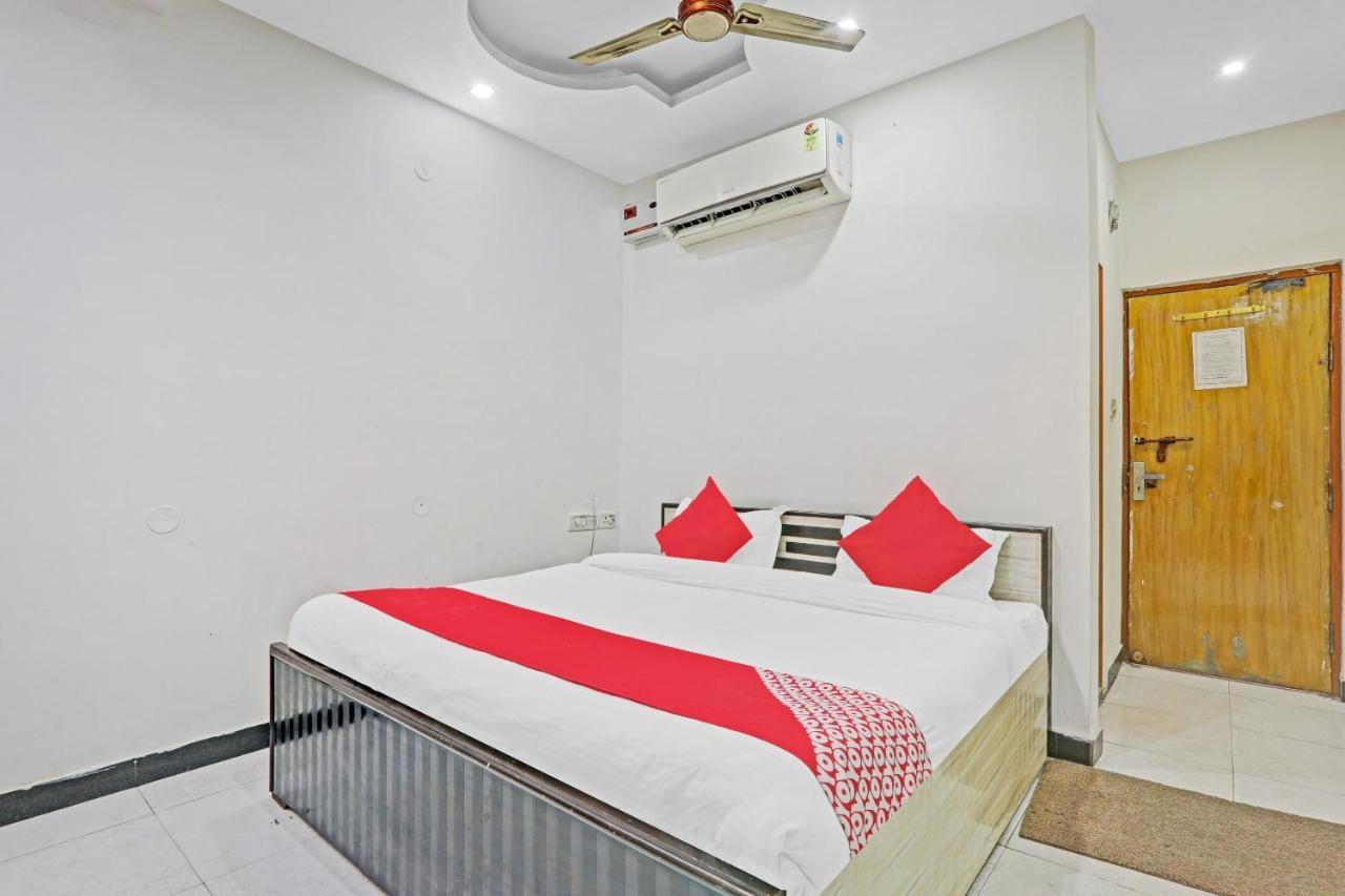 Oyo 27695 Hotel Relation Kānpur Eksteriør bilde